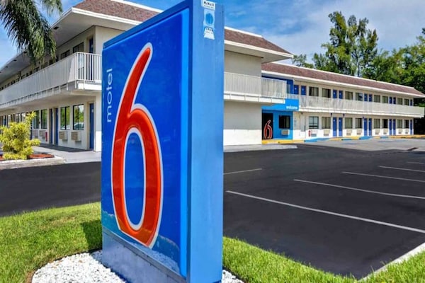 Foto van 1 tweepersoonsbed (Queensize) | Dania Beach - Vakantiehuis in Dania Beach - ExteriorSummer