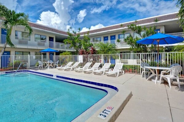Foto van 2 tweepersoonsbedden | Minikoelkast - Vakantiehuis in Dania Beach - Facilities