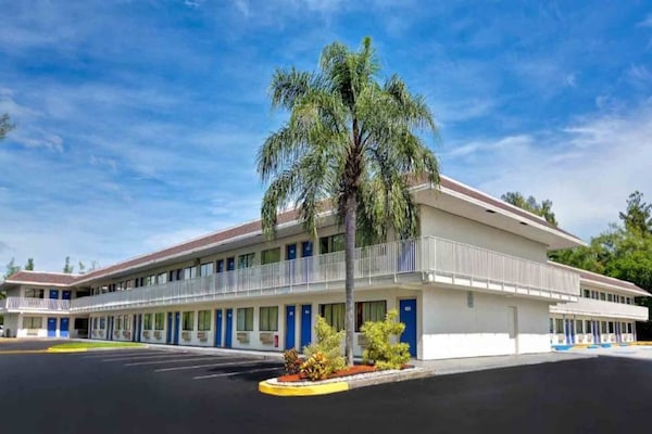 Foto van 2 tweepersoonsbedden | Minikoelkast - Vakantiehuis in Dania Beach - ExteriorSummer