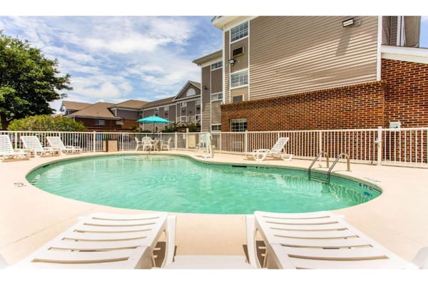Foto van 2 tweepersoonsbedden | Rookvrij, Keuken - Vakantiehuis in Myrtle Beach SC - PoolOfHouse