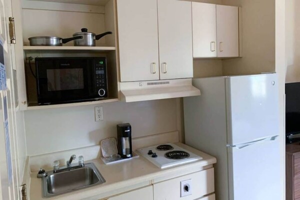 Foto van 1 kingsize bed | Nsmk, Micfridge - Vakantiehuis in Myrtle Beach SC - BedRoom
