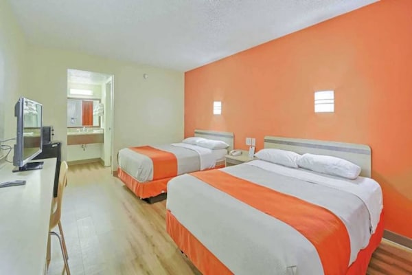 Foto van 2 tweepersoonsbedden (queensize) | Roken toegestaan - BedRoom