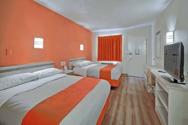 Foto van 2 tweepersoonsbedden (queensize) | Roken toegestaan - BedRoom