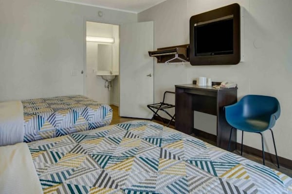 Foto van 2 tweepersoonsbedden (queensize)|Roken toegestaan - Vakantiehuis in LIMA - BedRoom