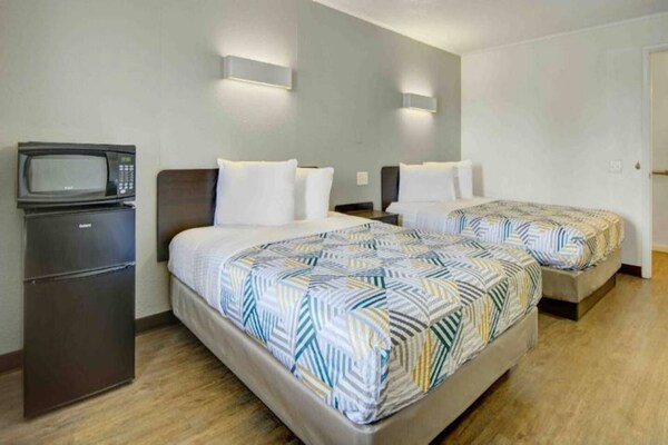 Foto van 2 tweepersoonsbedden (queensize)|Roken toegestaan - Vakantiehuis in LIMA - BedRoom