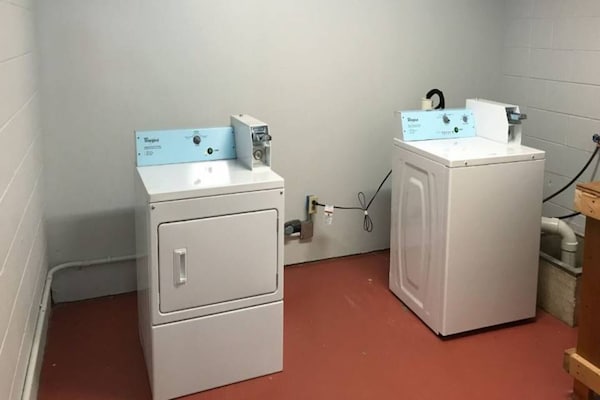 Foto van 2 tweepersoonsbedden | Roken toegestaan, koelkast - Vakantiehuis in Tupelo - Facilities
