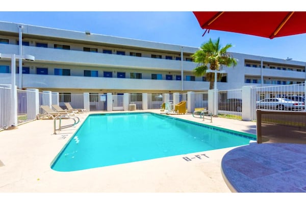 Foto van 1 tweepersoonsbed (Queensize) | Luchthaven Phoenix - PoolOfHouse