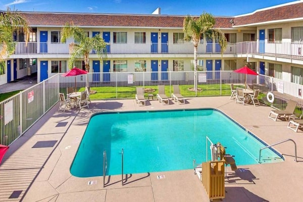 Foto van 2 tweepersoonsbedden | Phoenix - Vakantiehuis in Phoenix - Pool