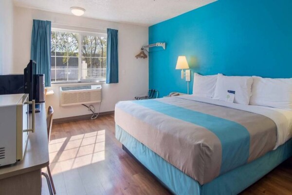 Foto van 1 tweepersoonsbed (queensize) | rolstoeltoegankelijk | NSMK - BedRoom