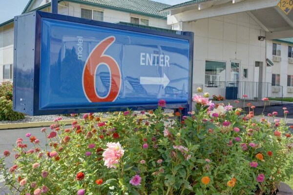 Foto van 2 tweepersoonsbedden | rolstoeltoegankelijk | NSMK - Facilities