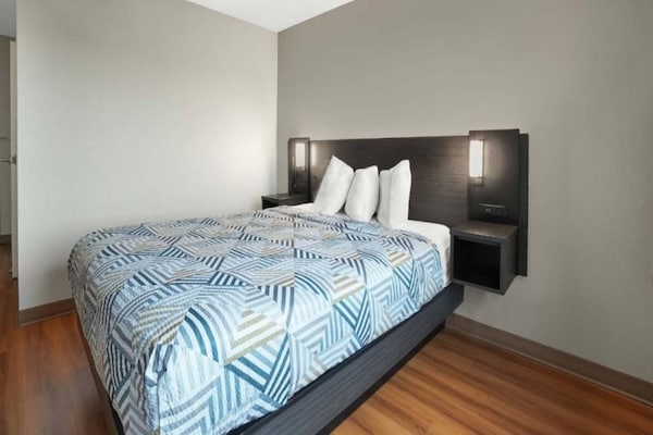 Foto van 1 tweepersoonsbed (queensize) | Magnetron (magnetron), rookvrij - BedRoom