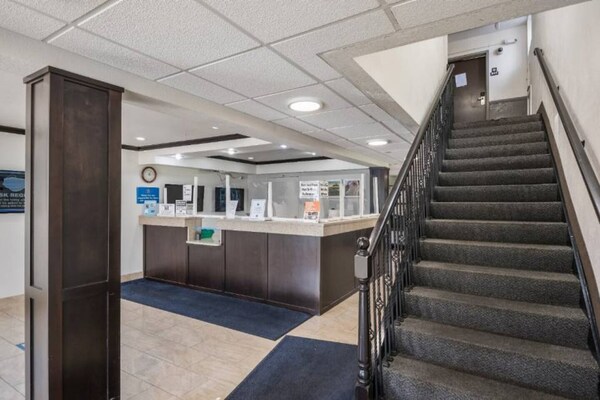 Foto van 2 tweepersoonsbedden | Niet-roken, koelkast - Vakantiehuis in Peoria IL - FloorPlan