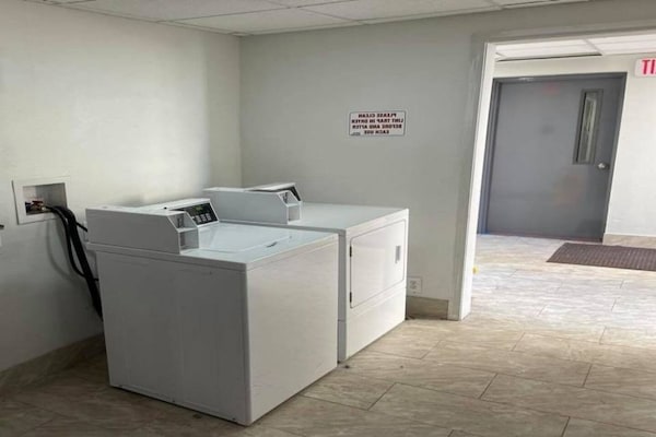 Foto van 2 tweepersoonsbedden | Nsmk, keuken, slaapbank - Vakantiehuis in Peoria IL - Facilities