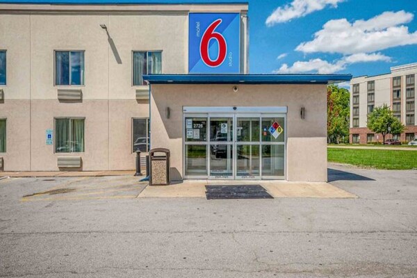 Foto van 2 tweepersoonsbedden | Nsmk, keuken, slaapbank - Vakantiehuis in Peoria IL - Facilities