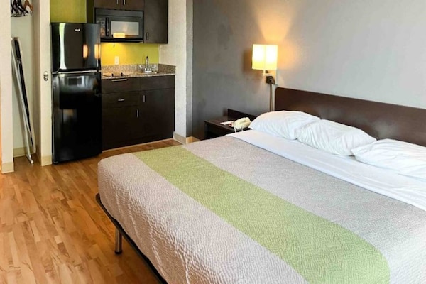 Foto van 1 kingsize bed | Rookvrij, Keuken - Vakantiehuis in Clarion - BedRoom