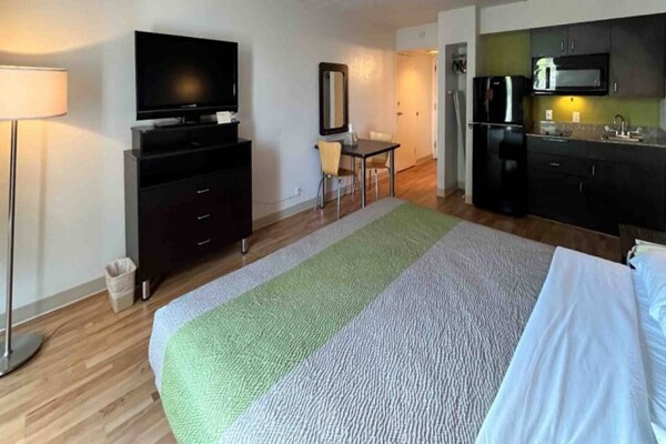 Foto van 1 tweepersoonsbed (queensize) | Roken toegestaan, Keuken - BedRoom