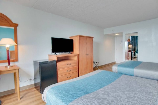 Foto van 2 tweepersoonsbedden | Nsmk, minikoelkast - Vakantiehuis in Clarion - BedRoom