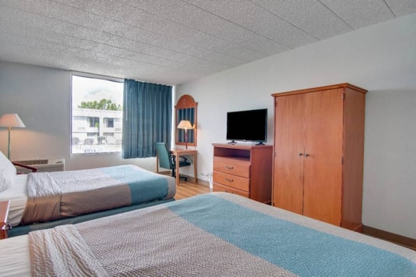 Foto van 2 tweepersoonsbedden (queensize) | Roken toegestaan - BedRoom