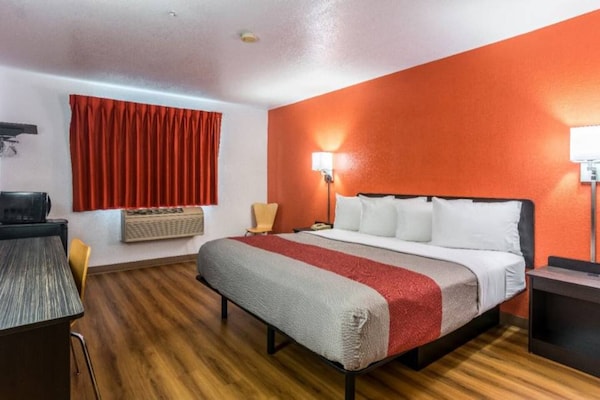 Foto van 1 kingsize bed | Suite, NSMK, bubbelbad - Vakantiehuis in HARRISVILLE - BedRoom