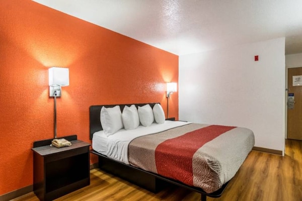 Foto van 1 kingsize bed | Suite, NSMK, bubbelbad - Vakantiehuis in HARRISVILLE - BedRoom