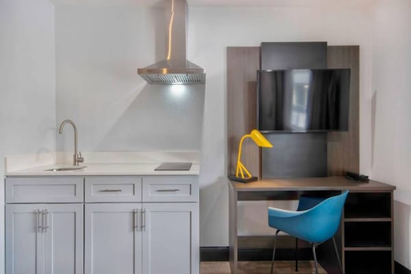 Foto van 2 tweepersoonsbedden | Rookvrij, Keuken - Vakantiehuis in Eureka - Kitchen