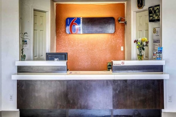 Foto van 2 tweepersoonsbedden (queensize) | Rookvrij - Vakantiehuis in Dickson - FloorPlan