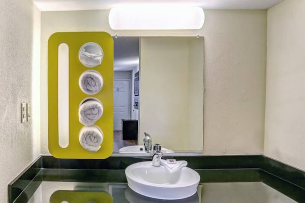 Foto van 2 tweepersoonsbedden (queensize)|Roken toegestaan - Vakantiehuis in Dickson - Facilities