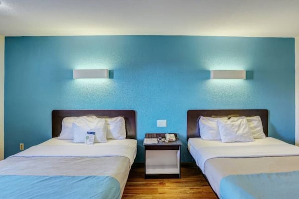 Foto van 2 tweepersoonsbedden (queensize)|Roken toegestaan - Vakantiehuis in Dickson - Facilities