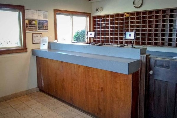 Foto van 2 tweepersoonsbedden | Suite, NSMK, Keuken - Vakantiehuis in Fayetteville - FloorPlan