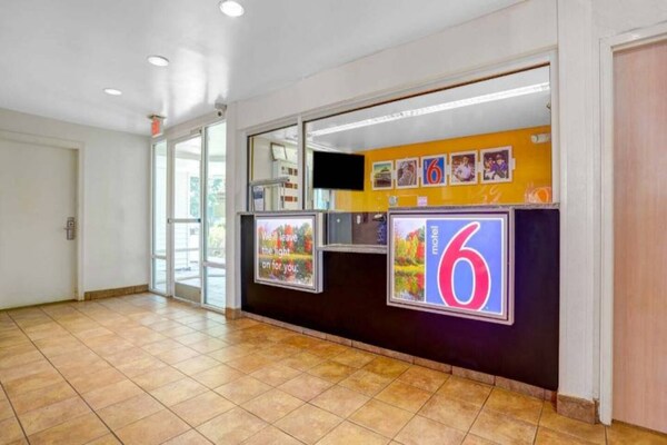 Foto van 2 tweepersoonsbedden | Roken toegestaan - Vakantiehuis in Raleigh NC - FloorPlan