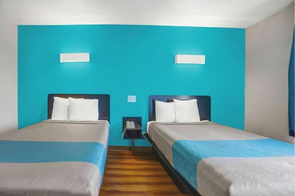 Foto van 2 tweepersoonsbedden | Roken toegestaan - Vakantiehuis in Raleigh NC - BedRoom