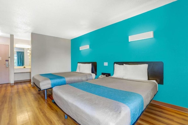 Foto van 2 tweepersoonsbedden | Roken toegestaan - Vakantiehuis in Raleigh NC - BedRoom