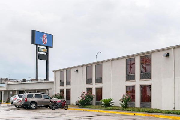 Foto van 2 tweepersoonsbedden (queensize) | Niet roken - Vakantiehuis in New-Orleans - Outdoor