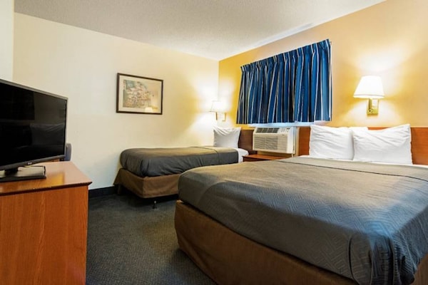 Foto van 2 tweepersoonsbedden | Niet-roken, koelkast - Vakantiehuis in Fayetteville - Facilities