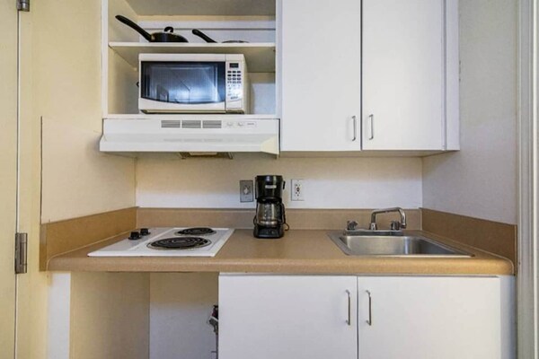 Foto van 1 tweepersoonsbed (queensize) | Roken toegestaan, koelkast (McFridge) - Facilities