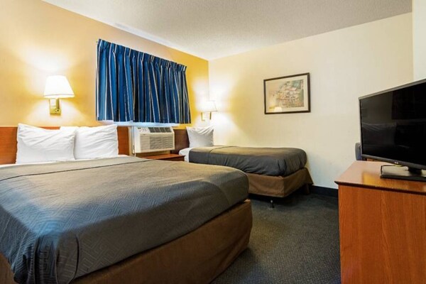 Foto van 1 tweepersoonsbed (queensize) | Roken toegestaan, koelkast (McFridge) - Facilities