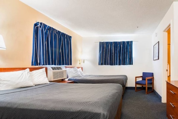 Foto van 1 tweepersoonsbed (queensize) | Roken toegestaan, koelkast (McFridge) - Facilities