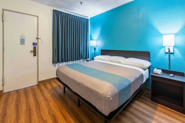Foto van 1 tweepersoonsbed (queensize) | Roken toegestaan - Vakantiehuis in Elmsford - BedRoom