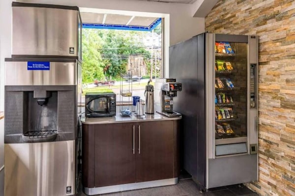 Foto van 1 tweepersoonsbed (queensize) | Roken toegestaan - Vakantiehuis in Elmsford - Facilities