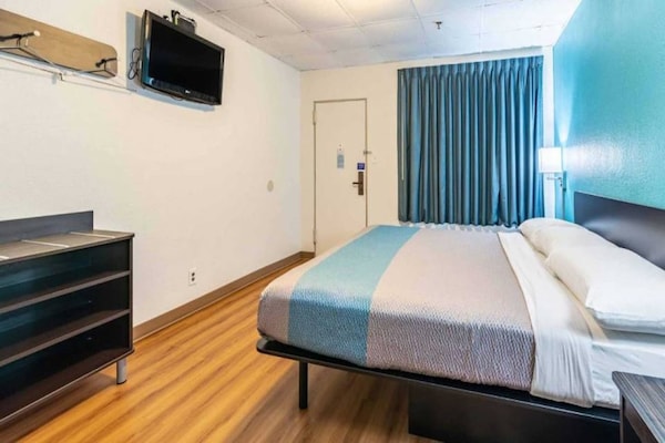 Foto van 1 tweepersoonsbed (queensize) | Roken toegestaan - Vakantiehuis in Elmsford - BedRoom