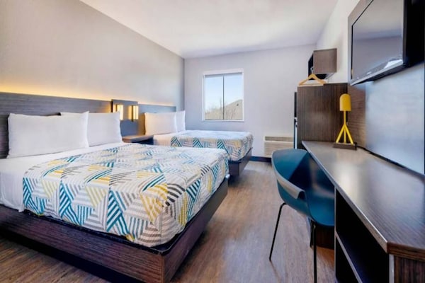 Foto van 2 tweepersoonsbedden | Niet-roken, koelkast - Vakantiehuis in Norman - BedRoom