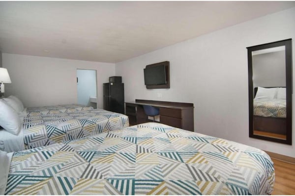 Foto van 2 tweepersoonsbedden (queensize) | Rookvrij, Keuken - BedRoom