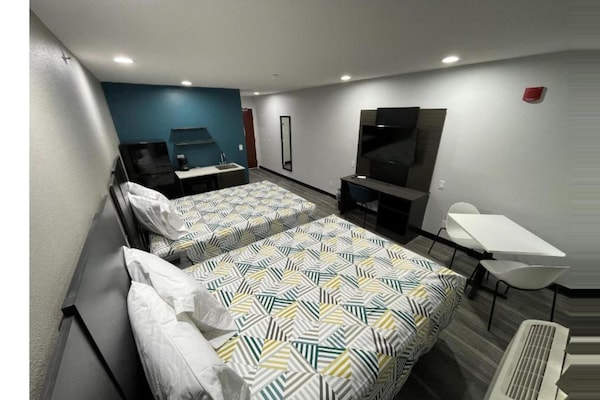 Foto van 2 tweepersoonsbedden (queensize) | Rookvrij, Keuken - BedRoom