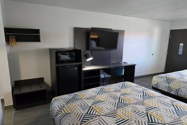 Foto van 2 tweepersoonsbedden (queensize) | Roken toegestaan, koelkast aanwezig - Facilities