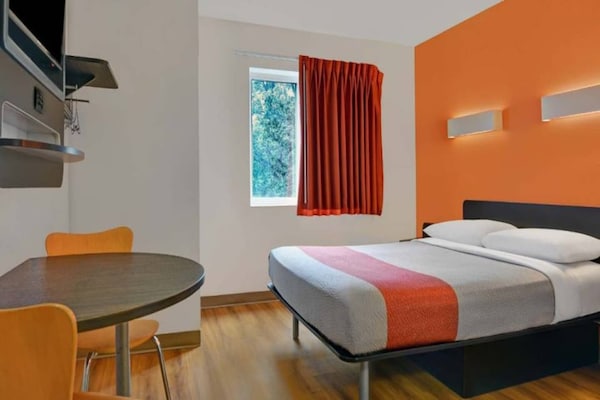 Foto van 1 tweepersoonsbed | Toegankelijk voor mindervaliden/bad - BedRoom