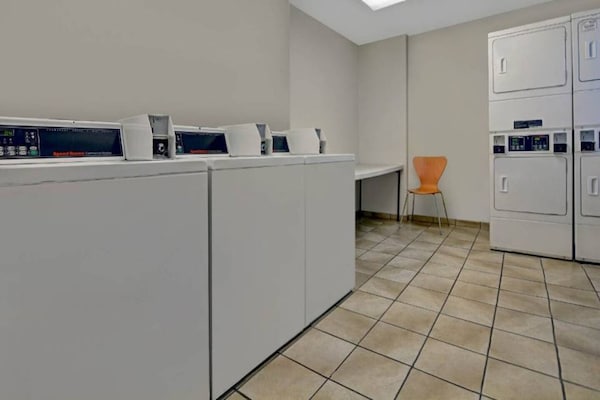 Foto van 1 tweepersoonsbed | Toegankelijk voor mindervaliden/bad - Facilities