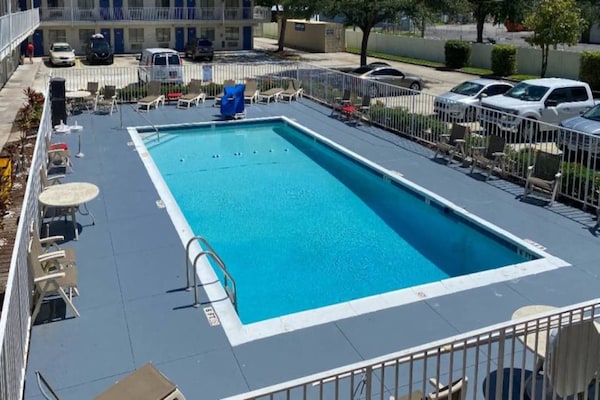 Foto van 2 tweepersoonsbedden | Orlando, Florida - Vakantiehuis in Orlando FL - Pool