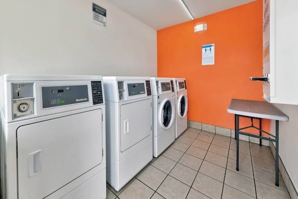 Foto van 1 tweepersoonsbed | Rolstoeltoegankelijke douche - Vakantiehuis in Columbus GA - Facilities