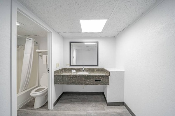 Foto van 1 kingsize bed | Rookvrij, Keuken - Vakantiehuis in Pocatello - Facilities
