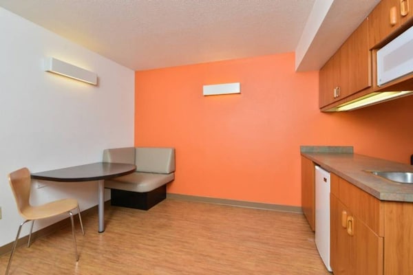 Foto van 1 Queen|Mobiele toegang|Badkamer|Suite|Nsmk - Vakantiehuis in MERIDIAN - Facilities